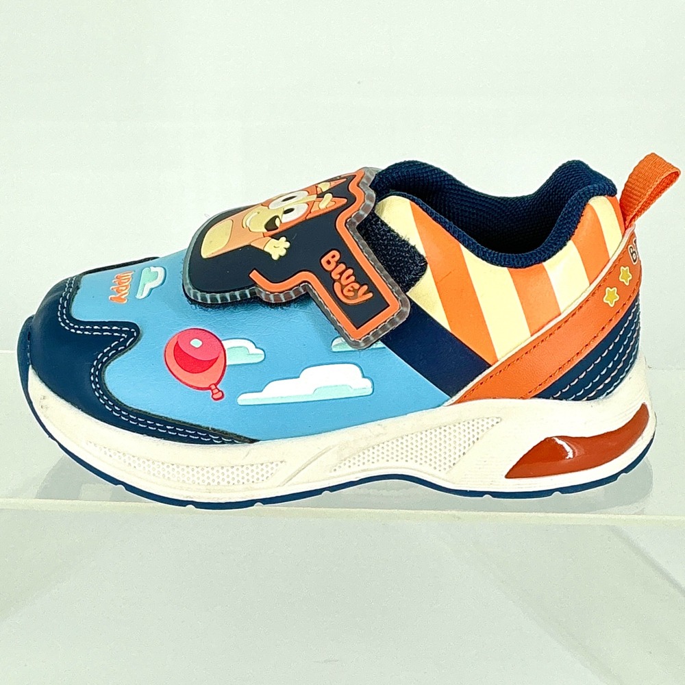 Bluey and Bingo Boys Size 9 Toddler Blue LIGHT UP Sneakers Hook and Loop - Picture 5 of 12